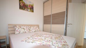 公寓 (2) | 遮光窗帘、熨斗/熨衣板、免费 WiFi、床单