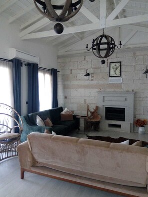 LCD TV - Jardin Eden 4 Bedrooms Villa 3 (Cesme)