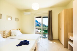 Villa, 2 soverom | 2 soverom, strykejern/-brett og reiseseng for barn