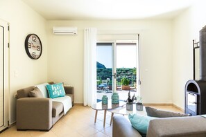 Villa, 2 Bedrooms | Living area - Villa Alysso (Chania)