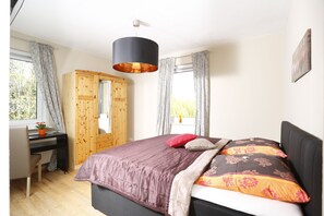 Standard-Doppelzimmer | Allergikerbettwaren, Minibar, Zimmersafe, Schreibtisch