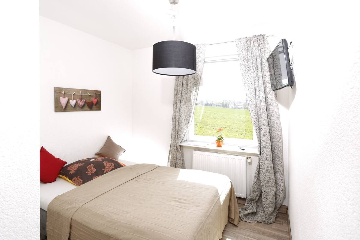 Executive Double Room | Hypo-allergenic bedding, minibar, in-room safe, desk