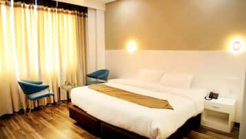 Deluxe Double Room, 1 Double Bed, Non Smoking | Interior detail