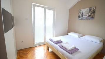 Apartment, 2 Bedrooms | Iron/ironing board, free WiFi, bed sheets
