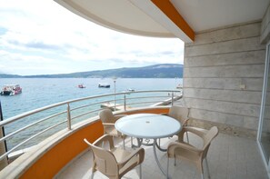 Balcony - Seafront Apartment Bijela (Bijela)