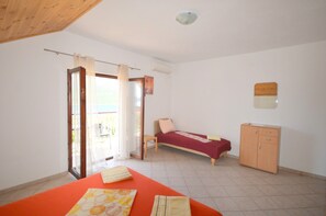 Bügeleisen/Bügelbrett, kostenloses WLAN, Bettwäsche