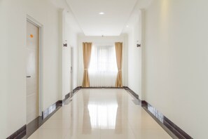 Hallway - RedDoorz Plus near Jatinangor Town Square 2 (Hegarmanah)