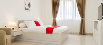 RedDoorz Plus near Jatinangor Town Square 2