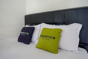 Double Room - Urbanview Hotel Syariah Casa Azmya Yogyakarta (Depok)