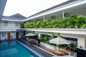 Pool - Urbanview Hotel Syariah Casa Azmya Yogyakarta (Depok)