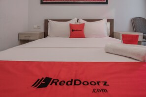 Habitación doble | Escritorio, wifi gratis y ropa de cama 