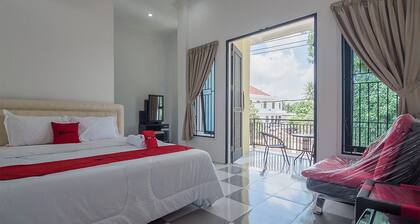 RedDoorz near Sultan Thaha Airport Jambi