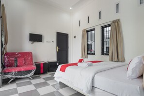 Habitación Premium | Escritorio, wifi gratis y ropa de cama 