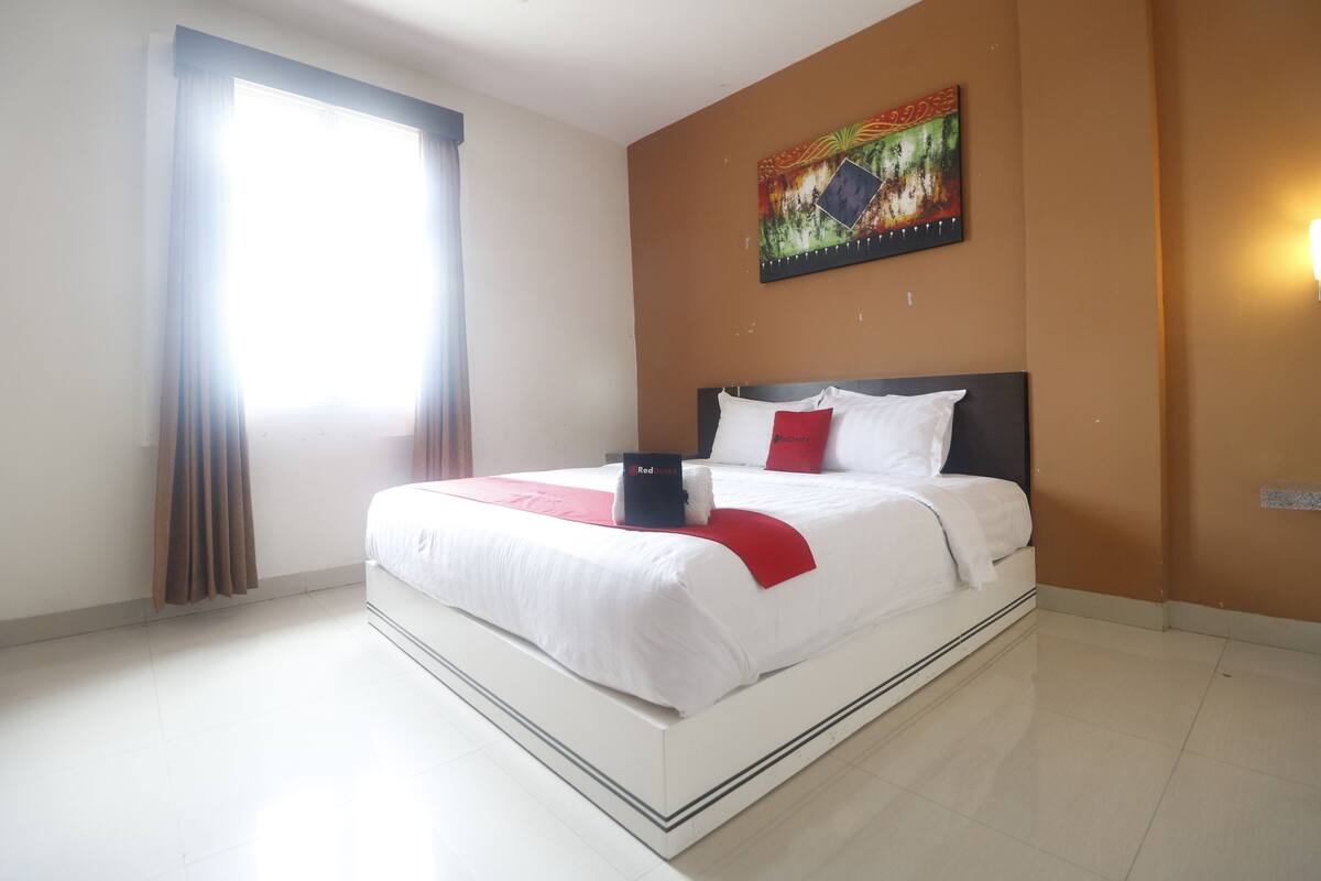 Deluxe Room | Desk, free WiFi, bed sheets