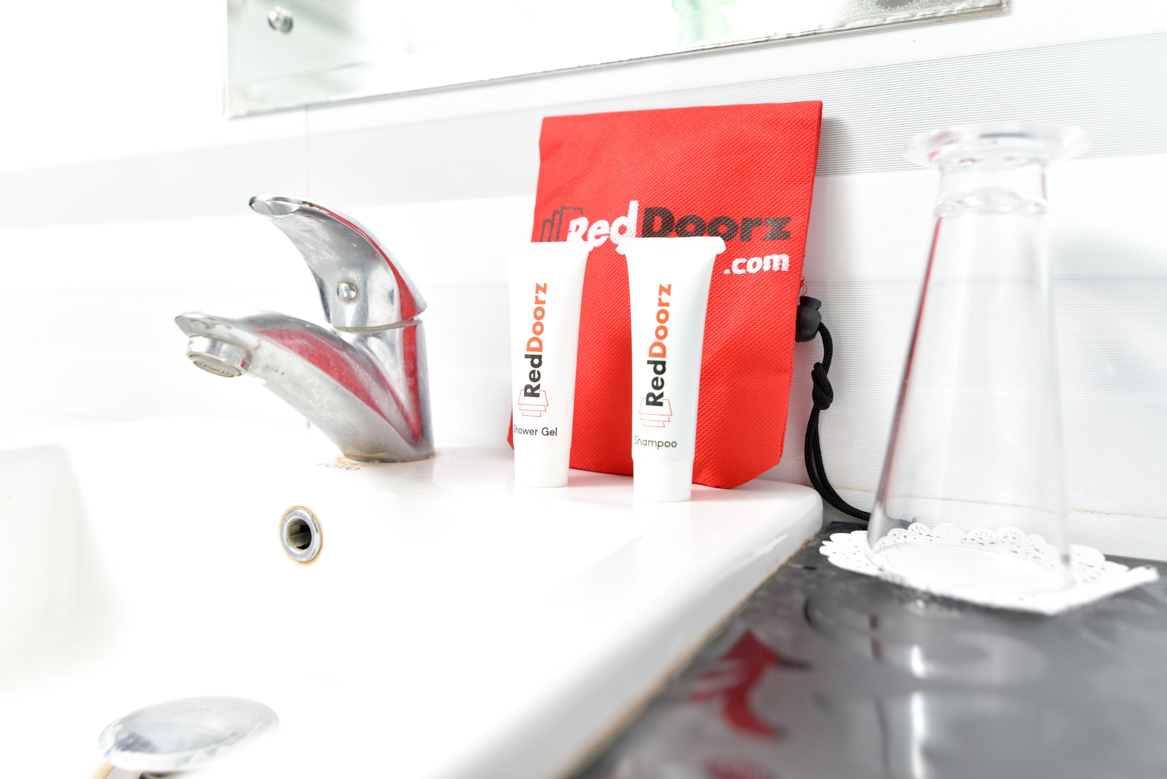 Foto - RedDoorz Plus near Mall Bali Galeria 2