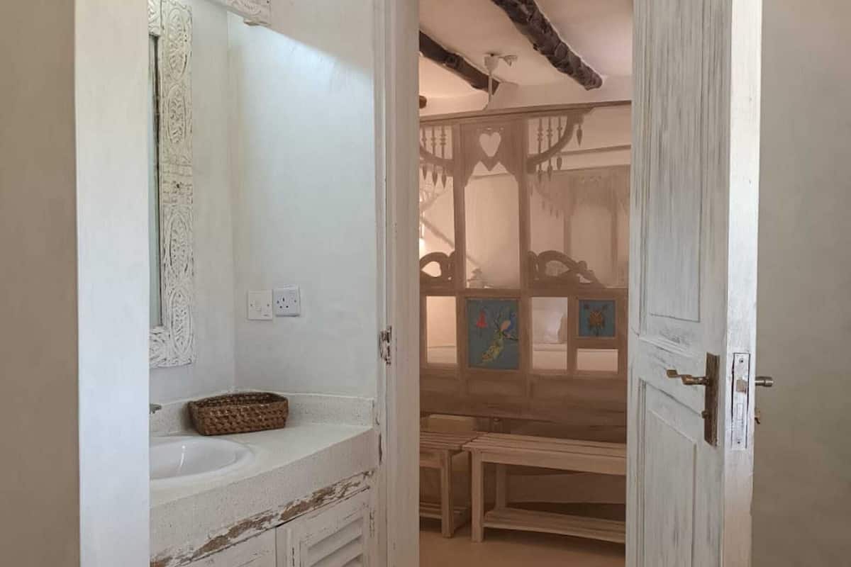 1 habitación y caja de seguridad en la habitación