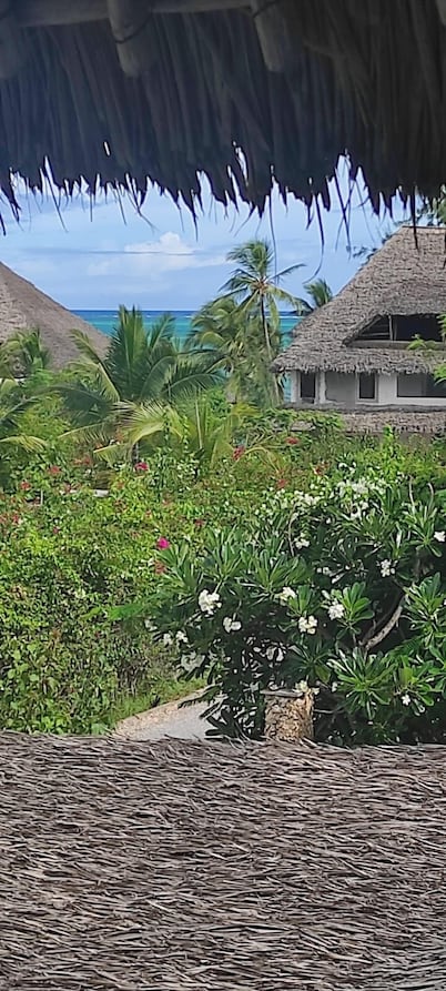 Pole Pole Beach House