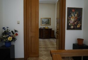 Apartment, 3 Bedrooms | Room amenity