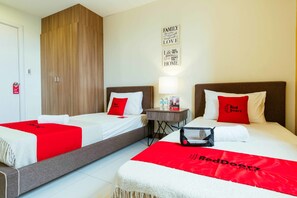 Executive Room, 2 Bedrooms | Free WiFi, bed sheets - RedDoorz Plus @ Kamuning Quezon City (Quezon City)