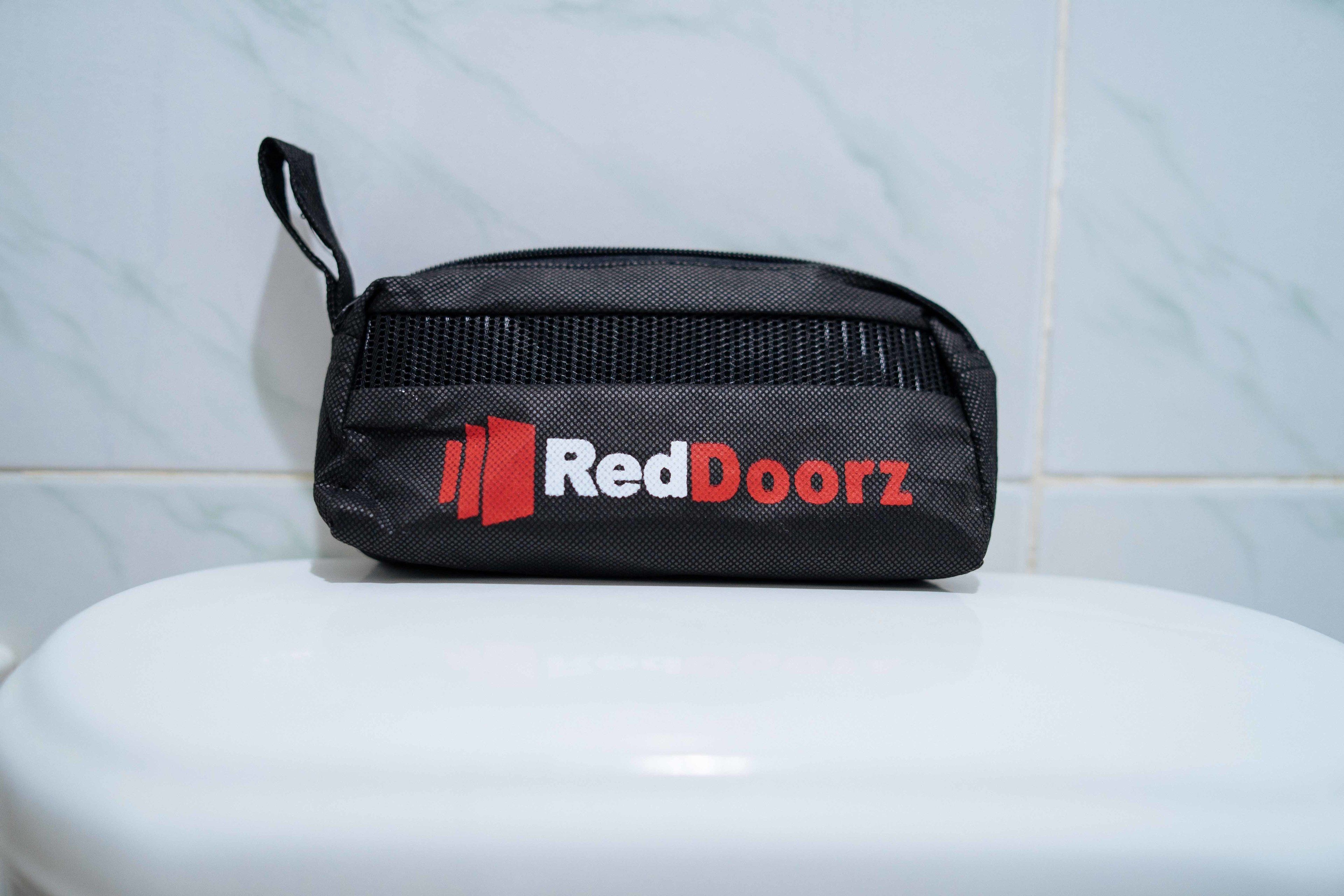 double room | bathroom | shower, free toiletries, towels