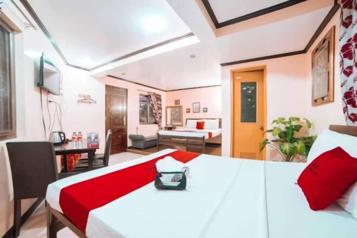 Desk, free WiFi, bed sheets