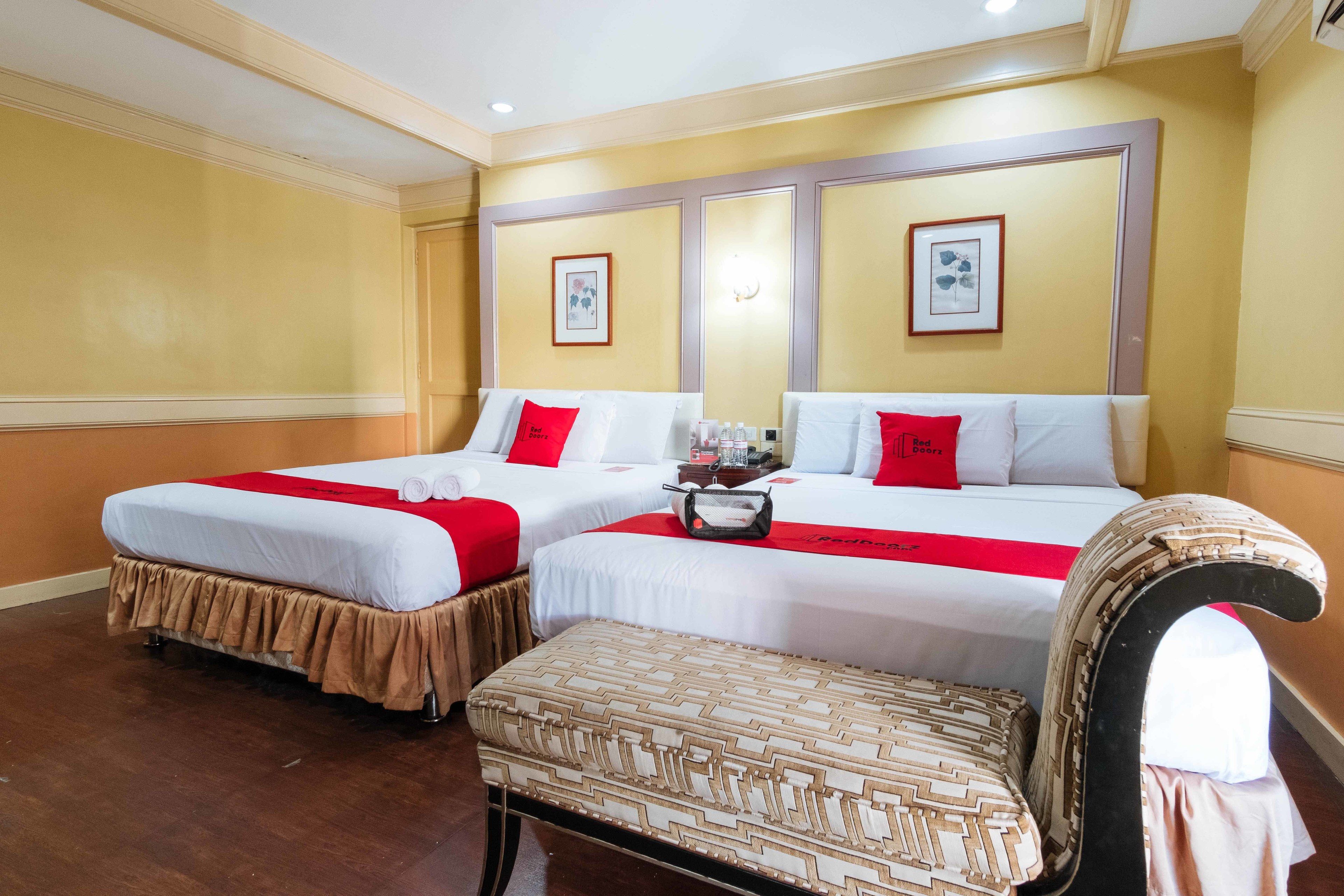 family room | free wifi, bed sheets