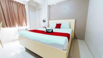 Desk, free WiFi, bed sheets