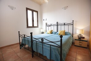 Apartment, 3 Bedrooms | Individually decorated, individually furnished, cribs/infant beds - Appartamenti San teodoro panorama (San Teodoro)