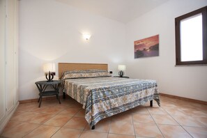 Apartment, 3 Schlafzimmer | Individuell dekoriert, individuell eingerichtet, Babybetten