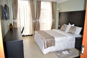 Standaard tweepersoonskamer, 1 slaapkamer | 1 slaapkamer, een bureau, gratis wifi, beddengoed