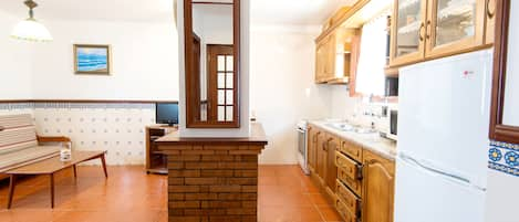 Apartment, 1 Bedroom | Private kitchen