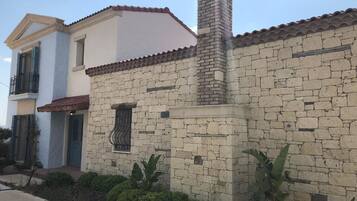 Bagian depan properti