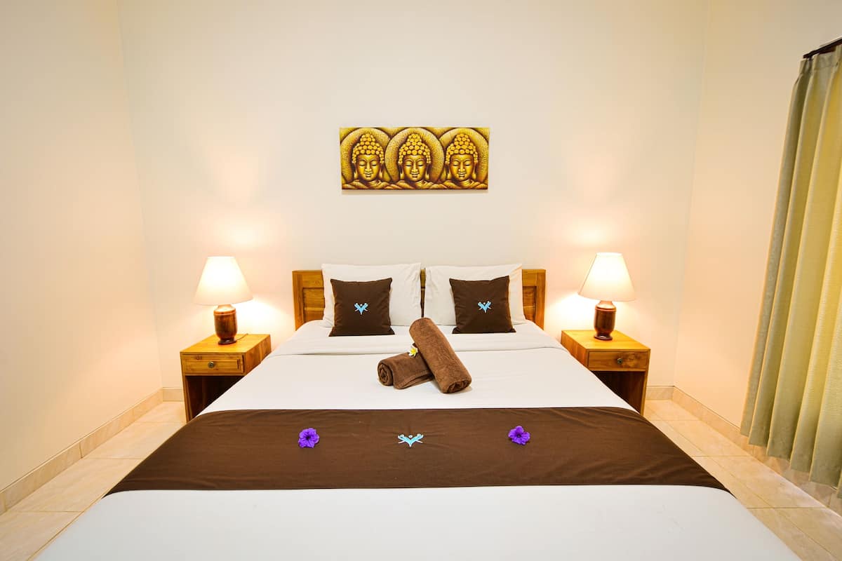 Habitación doble Deluxe | Escritorio, insonorización, wifi gratis y ropa de cama