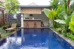 Outdoor pool - Canggu Kayuma House (Canggu)