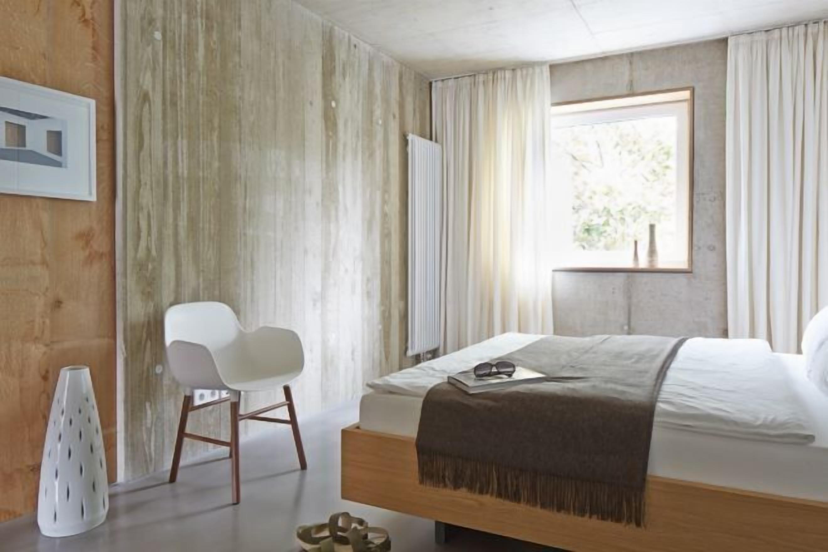 1 dormitorio, ropa de cama hipoalergénica, caja fuerte y escritorio