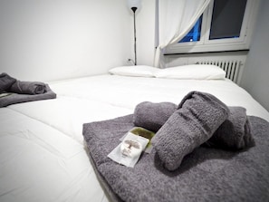 2 bedrooms, iron/ironing board, cots/infant beds, free WiFi - Lussuosa Dimora Dell'Agnello (Genoa)