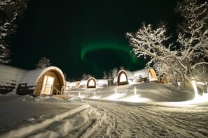 Superior Cabin (Winter Cabins) | Premium bedding, pillowtop beds, free WiFi, bed sheets - Gamme Cabins by Snowhotel Kirkenes (South Varanger)