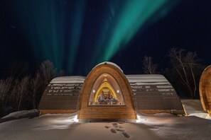 Superior Cabin (Winter Cabins) | Premium bedding, pillow-top beds, free WiFi, bed sheets - Gamme Cabins by Snowhotel Kirkenes (South Varanger)