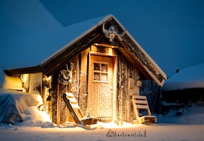 รับประทานอาหารกลางแจ้ง