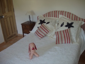 Double Room | Individually decorated, individually furnished, desk, soundproofing