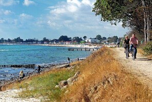 Beach nearby - Hotel Vier Linden (Kellenhusen)