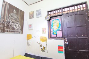 Standard Single Room, Shared Bathroom | Bathroom - Wisma Sarjana Guesthouse (Depok)