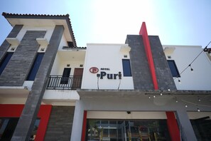 Exterior - Hotel Puri Pangalengan (Pangalengan)