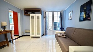 Apartment, 1 Bedroom | Living area - Caratteristico Studio della Casana (Genoa)