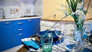 Apartment, 1 Bedroom | Private kitchen | Coffee/tea maker, fridge, stovetop, cookware/dishes/utensils - Caratteristico Studio della Casana (Genoa)