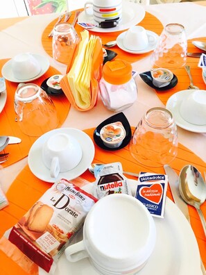 Desayuno continental todos los días (con cargo)