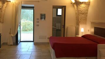 Suite Standard, vue piscine | 1 chambre, coffres-forts dans les chambres, décoration personnalisée