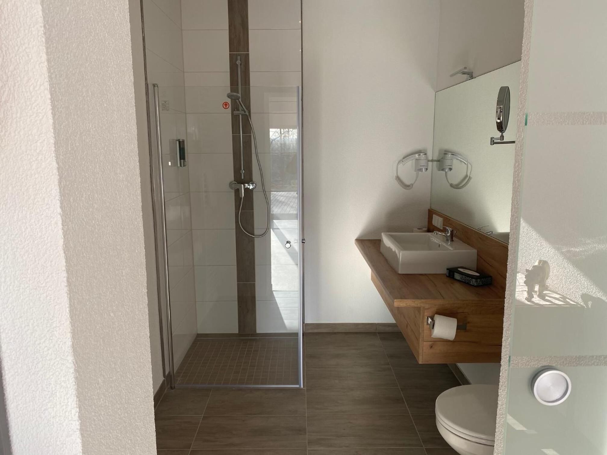 Free toiletries, towels