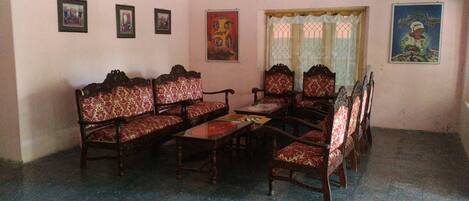 Sittområde i lobbyn