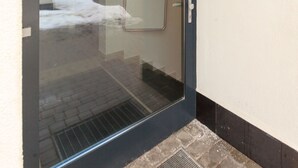 Entrada al alojamiento